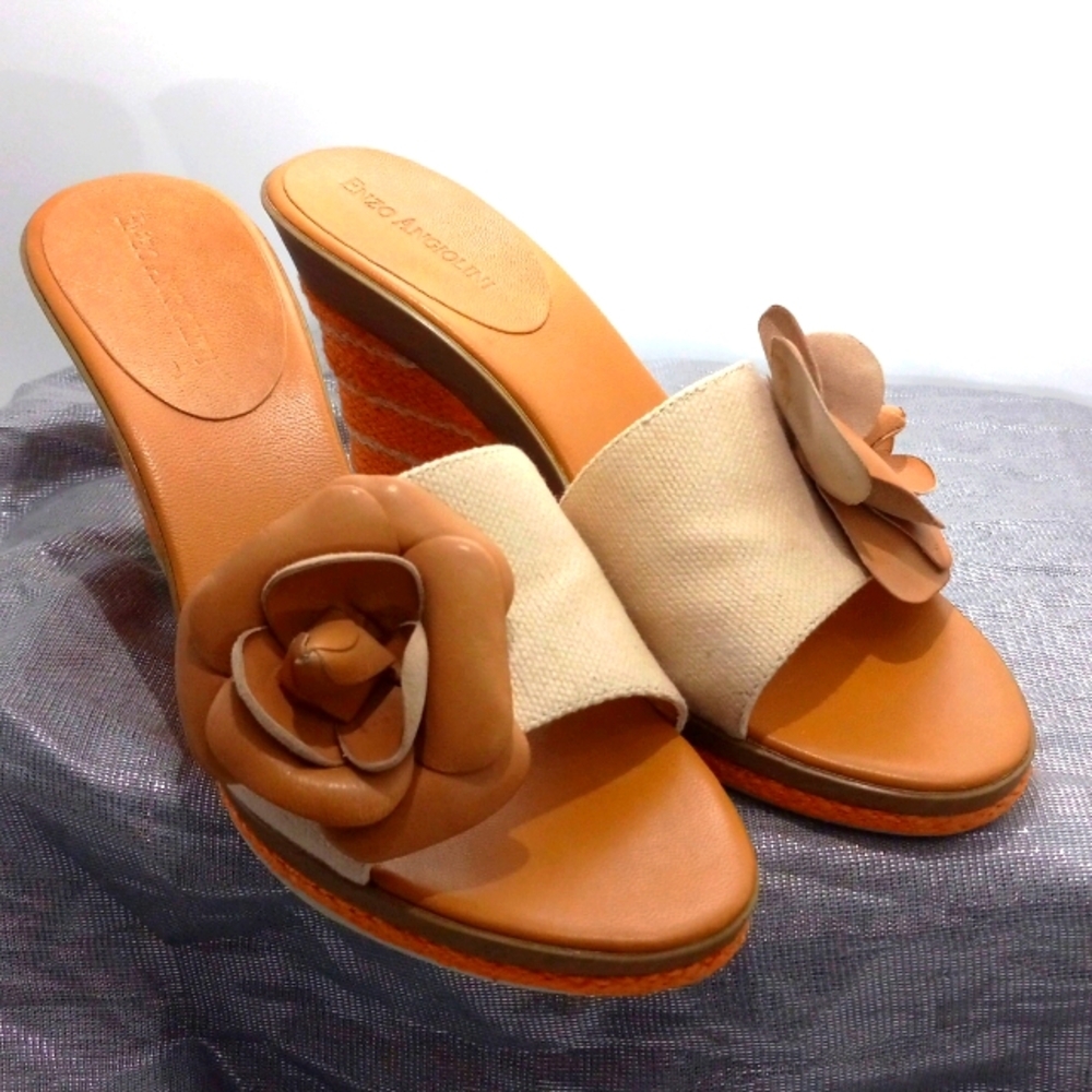 ENZO ANGIOLINI FLOWER SANDALS 👡